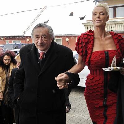 Lugner & seine Opernball-Gäste: Mittagessen in Kötlach