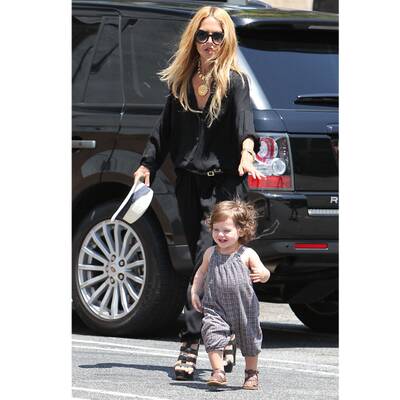 Rachel Zoe trägt viel zu enge Schuhe