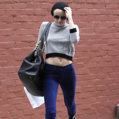 Miley Cyrus beim verlassen einer Hautklinik in Beverly Hills.