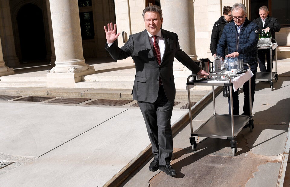 Schutzmasken Ludwig 3