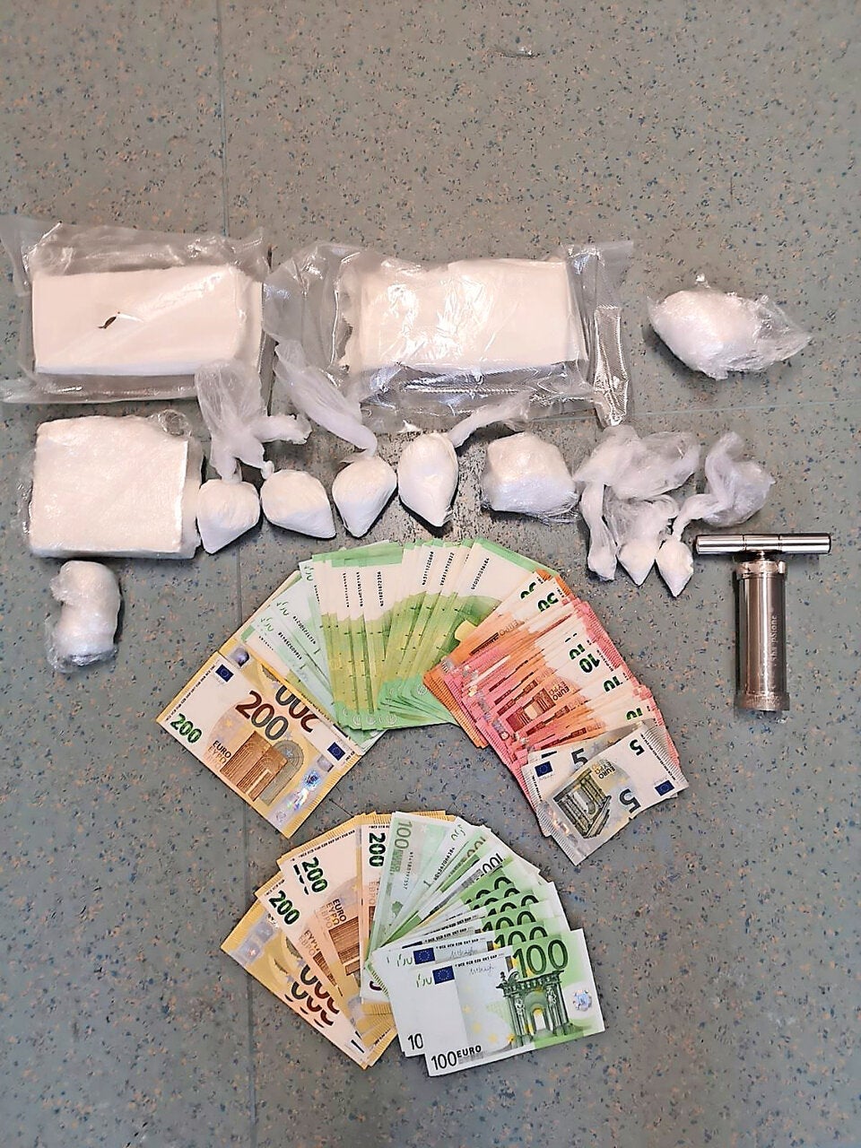 Süchtiger bedrohte Nachbarn bei Streit mit Axt