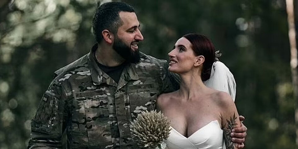 Die Jeanne d'Arc der Ukraine heiratet an der Front