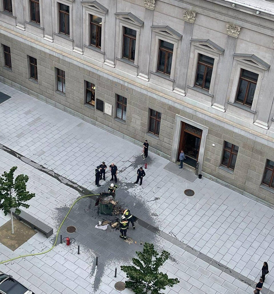 25-Jähriger zündete Container vor SPÖ-Klub an