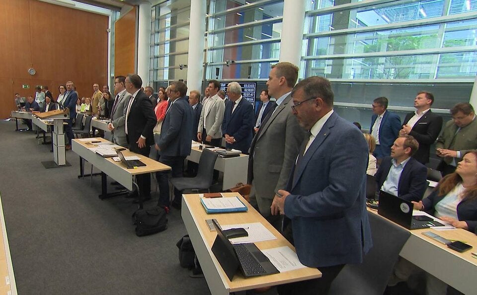 Gesundheitsreform: Antrags-Scharmützel im Landtag & besorgte Bürger
