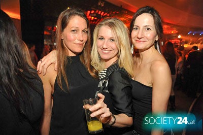 30 Dancing feiert den Frühling