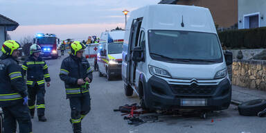 Paketfahrer eingeklemmt Eferding