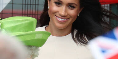 Queen Elizabeth & Meghan Marke