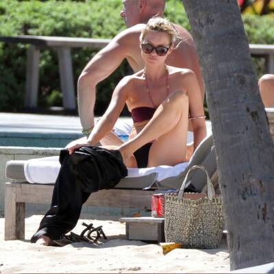 Kate Moss urlaubt nach einem Modeljob auf St. Barth  