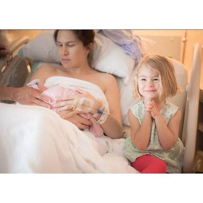 Wenn Kids ihre Geschwister zum ersten Mal sehen