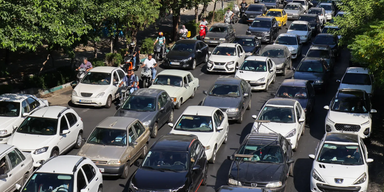 Angst vor Raketen: Tausende Iraner flüchten aus Teheran