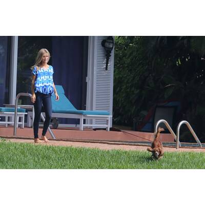 Joanna Krupa verliert fast ihr Shirt