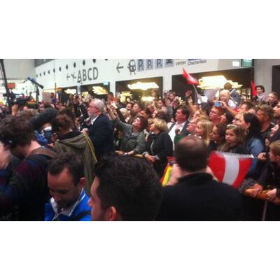 So jubelnd wurde Conchita Wurst empfangen