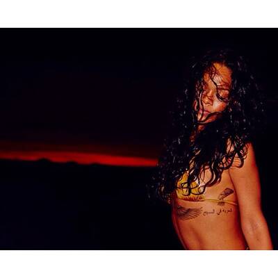 Rihanna gibt sich wieder verführerisch