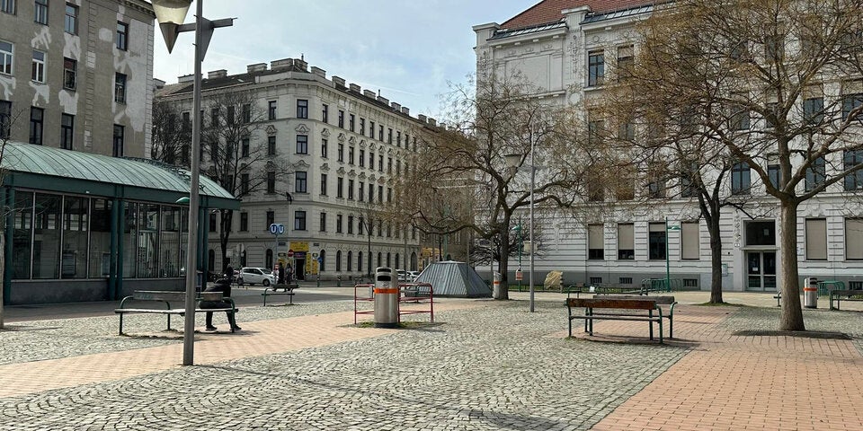 26-Jährige am Heimweg von Club in Park vergewaltigt