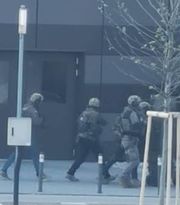 Einbruch und Brand: Polizei durchsucht SCS