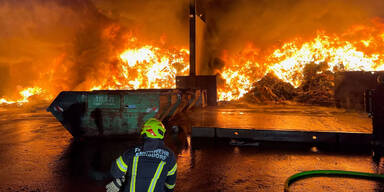 Gro&szlig;brand in M&uuml;lldeponie im Bezirk Amstetten