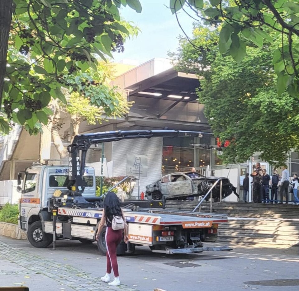 Rammbock-Bande rast mit Auto ins Donauzentrum: Protokoll des Coups