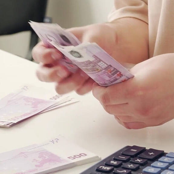 Hohe Spritpreise: Polit-Streit weitet sich aus