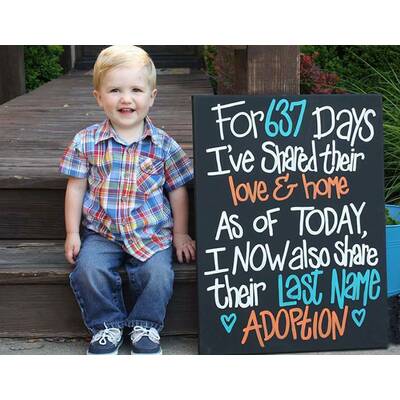 So süß feiern Kinder ihre Adoption 