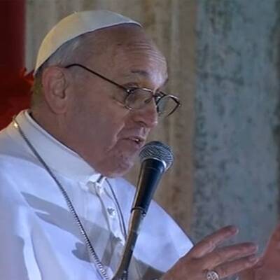 Weißer Rauch über Vatikan