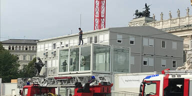 Syrer steigt freiwillig von Parlament