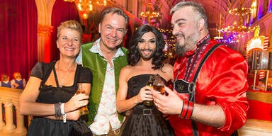 Conchita Wurst am Almdudler Trachtenp&auml;rchenball