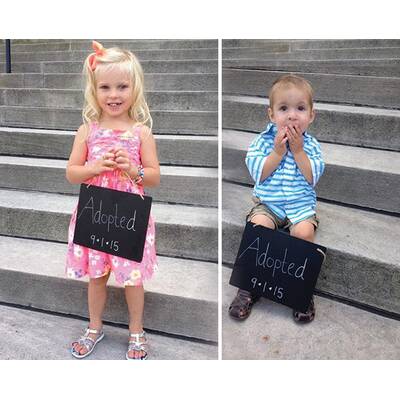 So süß feiern Kinder ihre Adoption 