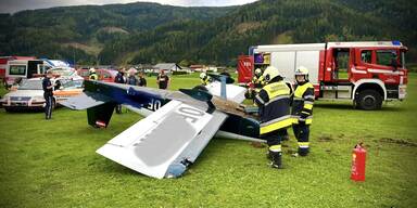 Kleinflugzeug &uuml;berschlug sich beim Landen