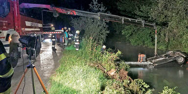 Mutter und Sohn bei Unfall fast ertrunken
