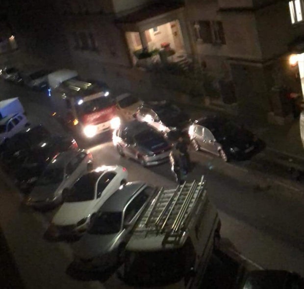 Alko-Lenker crasht in Wien in parkende Autos