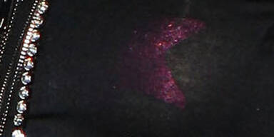 Rihanna trägt pinke Nippel-Pickerl