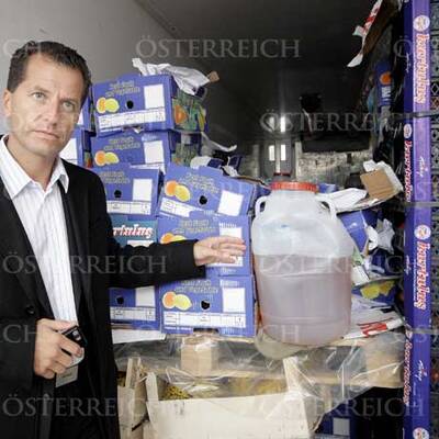 64 Türken im Schlepper