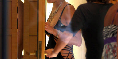 Lindsay Lohan shoppt im Bikini