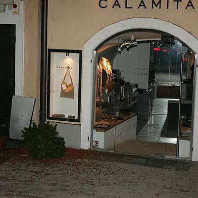 Mit Rammbock in Juwelier