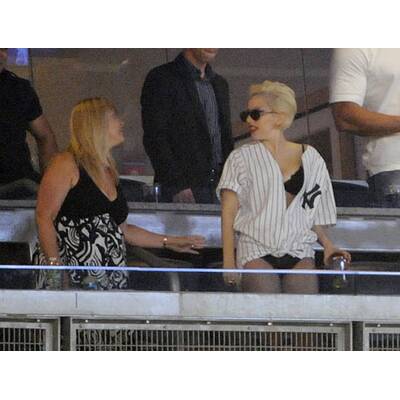 Lady Gaga: In Dessous ins Stadion