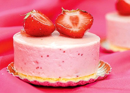 3 Erdbeer-Joghurt-Törtchen