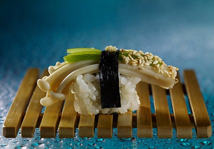 3 Sushi - Nigiri Enoki Sanchopfeffersoße Mitsuba