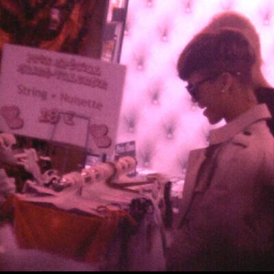 O la la: Rihanna beim Erotik-Shoppen