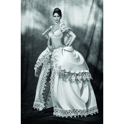 Hochzeitskleider aus Papier