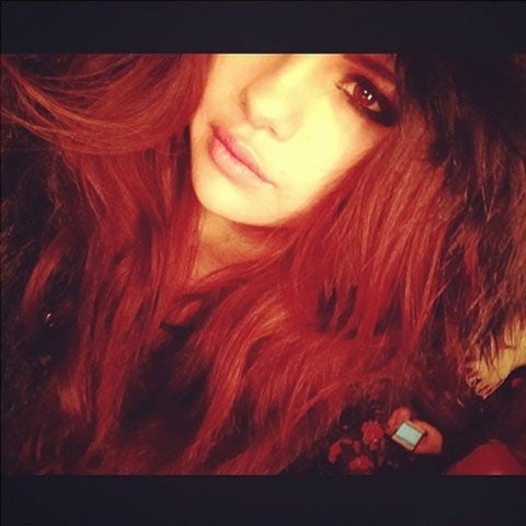 Selena Gomez bereut ihre feuerrote Mähne