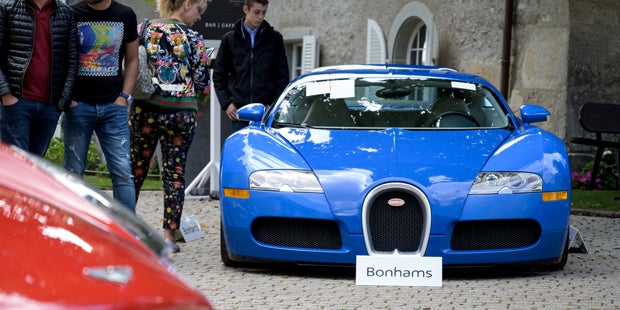 25 Luxus-Autos von Präsidenten-Sohn versteigert