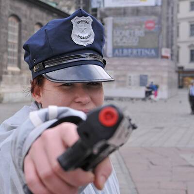 Pelzgegner demonstrieren am Stephansplatz