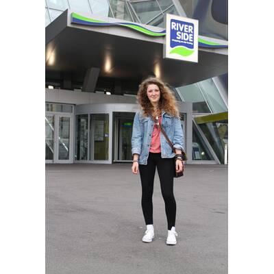 Street-Style Riverside