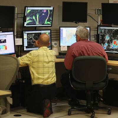 Wann trifft Arthur auf Land?