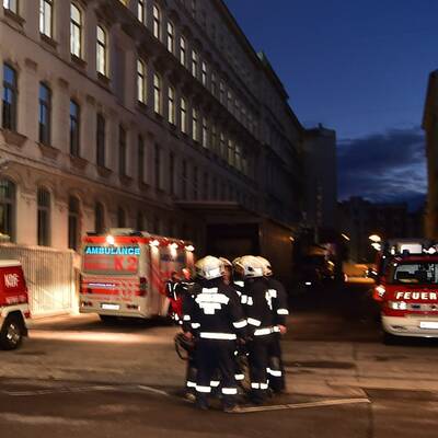 Die ersten Bilder vom Fabrikseinsturz