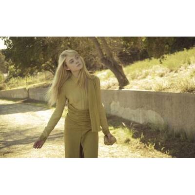 Elle Fanning modelt für Rodarte