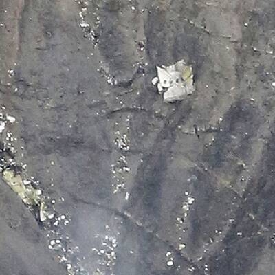 Die Wrackteile des Airbus