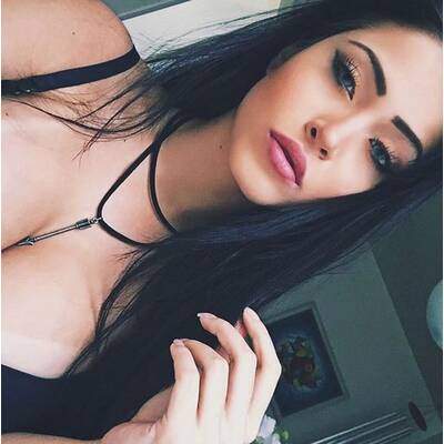 Claudia Alende - Die brasilianische Megan Fox