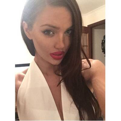 Chelsea Marr sieht aus wie Angelina Jolie!