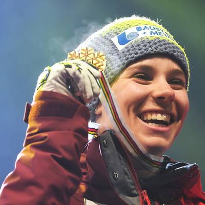 So wild feiert Nicole Schmidhofer